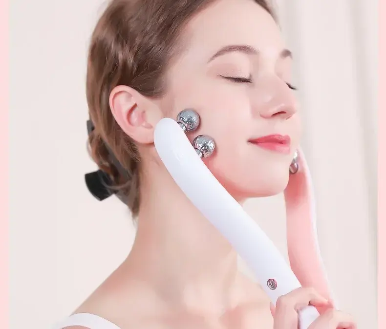 Slimming face roller